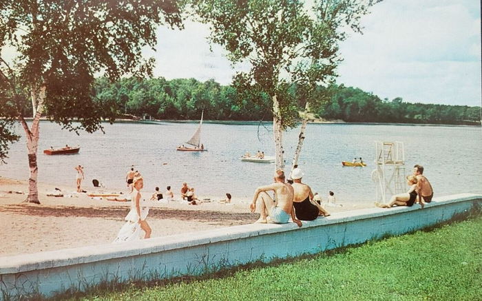 Sojourn Lakeside Resort (Gay El Rancho Ranch, El Rancho Stevens Ranch) - Vintage Postcard